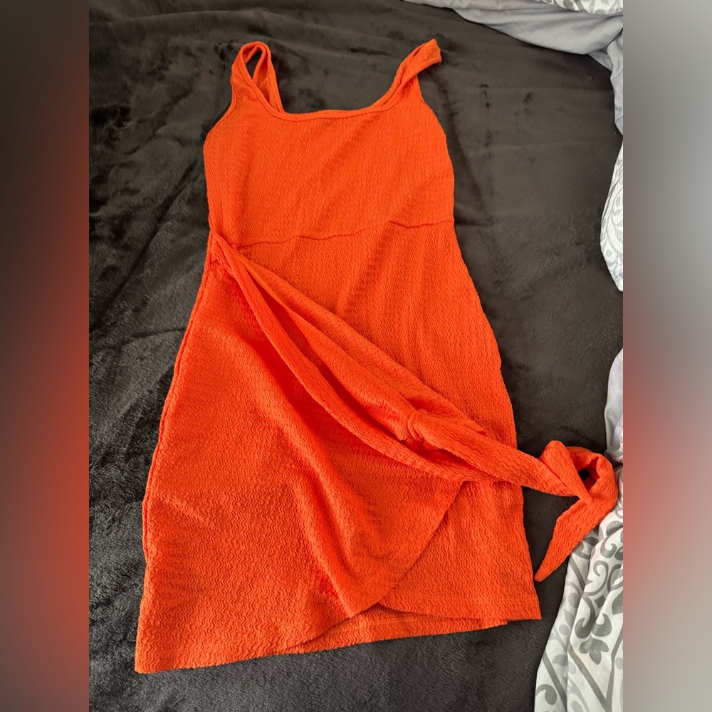 Only worn once at the beach just don’t need it anymore